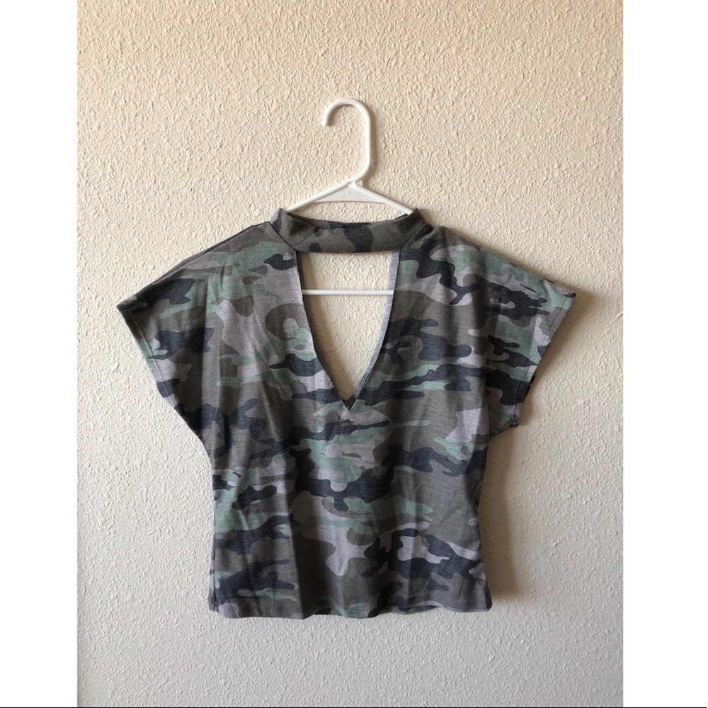 🍃 Camo Fashion Nova Top 🍃